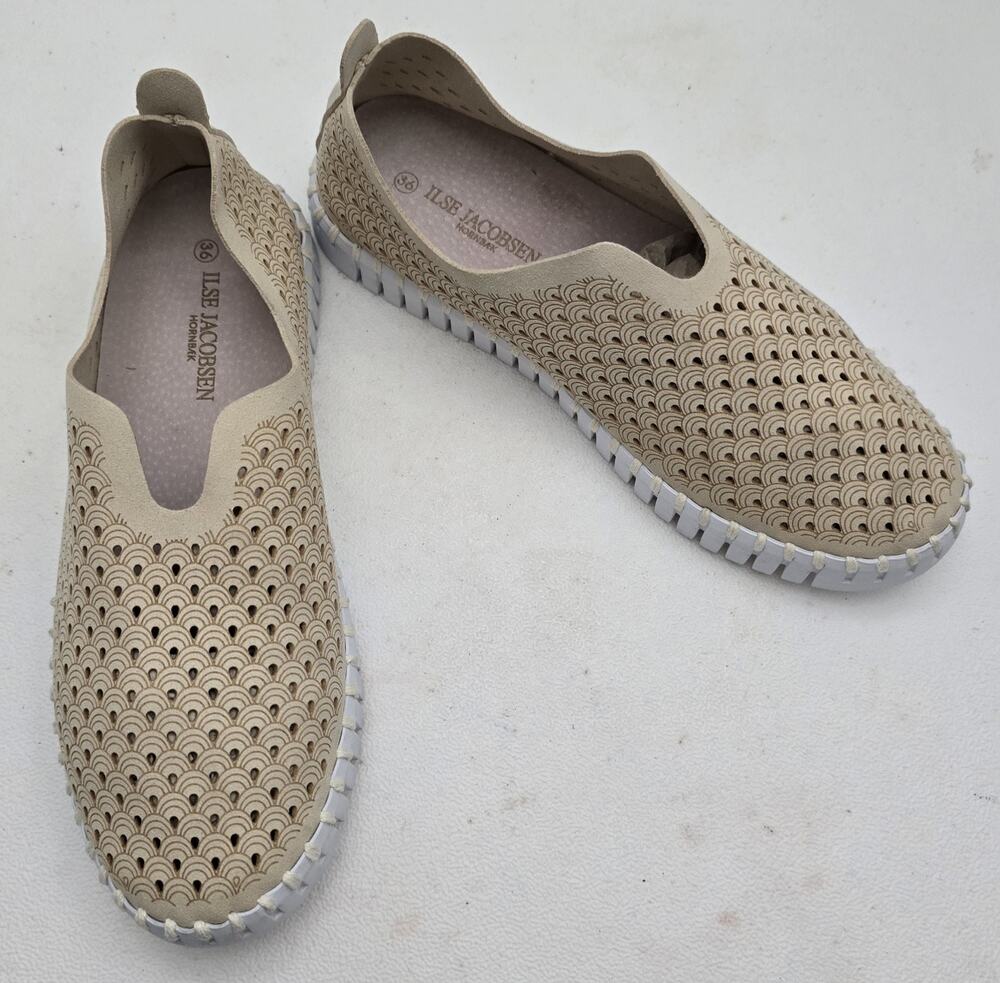 Ilse Jacobsen Tulip Perforated Faux Suede Shoes Flats Latte Womens 36/ US 5.5-6